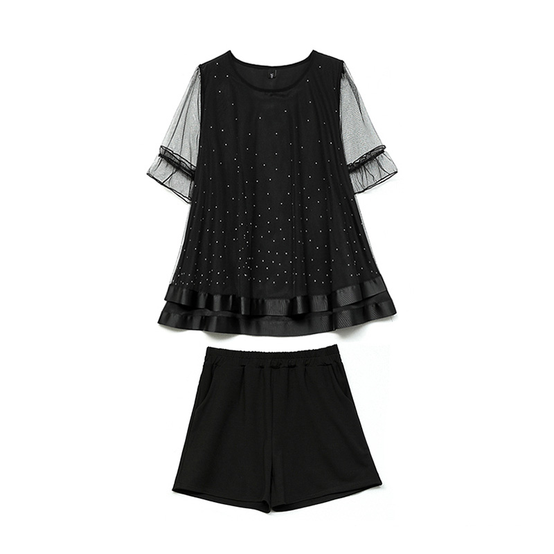 おしゃれなトップス、ショーツスーツ
