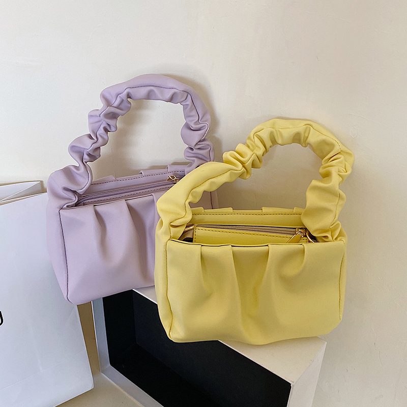 ショルダーバッグ