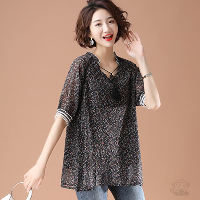 プラスサイズのフリンジトップ