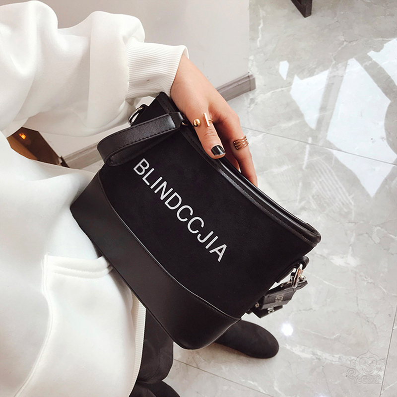 レディースショルダーバッグ