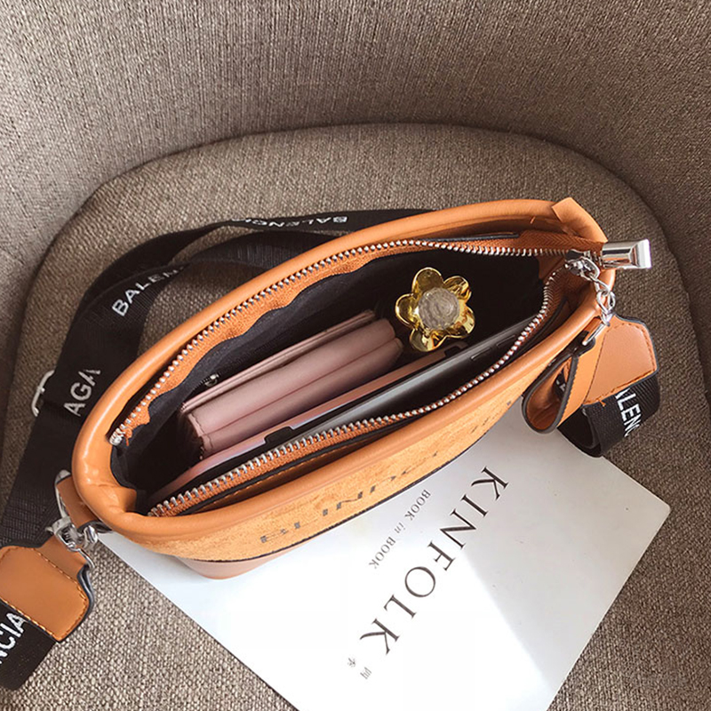 レディースショルダーバッグ