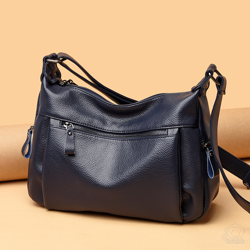 ソフトレザーショルダーバッグ