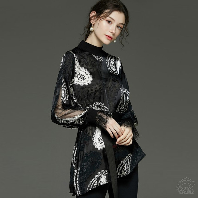 レースブラウス