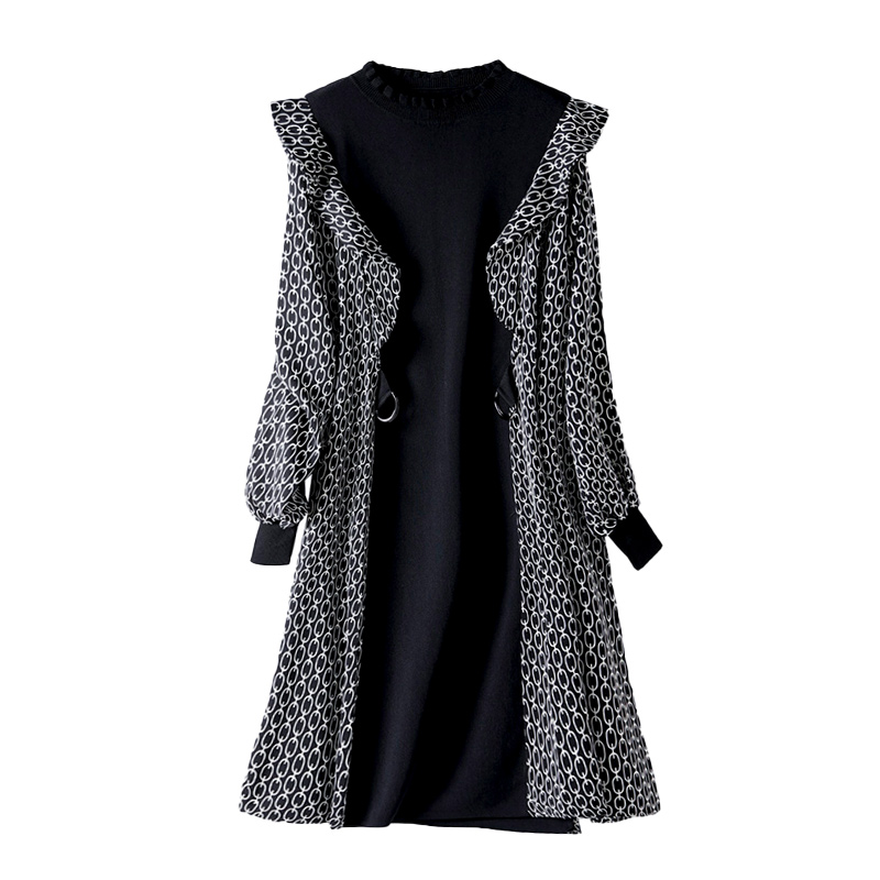 ニットワンピース