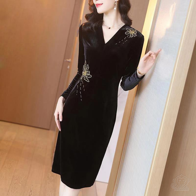 ブラックゴールドベルベットワンピース