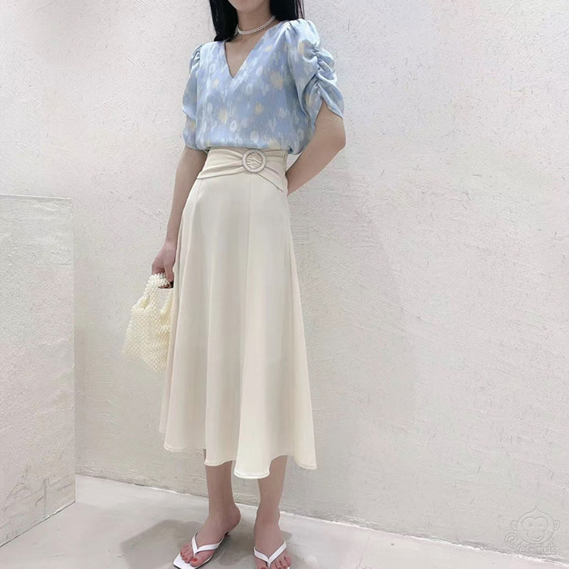 無地ミドル丈スカート