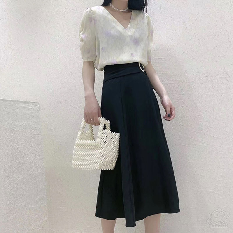 無地ミドル丈スカート