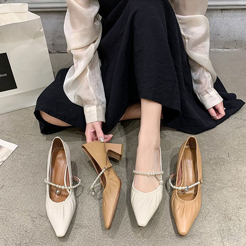 バックルハイヒール