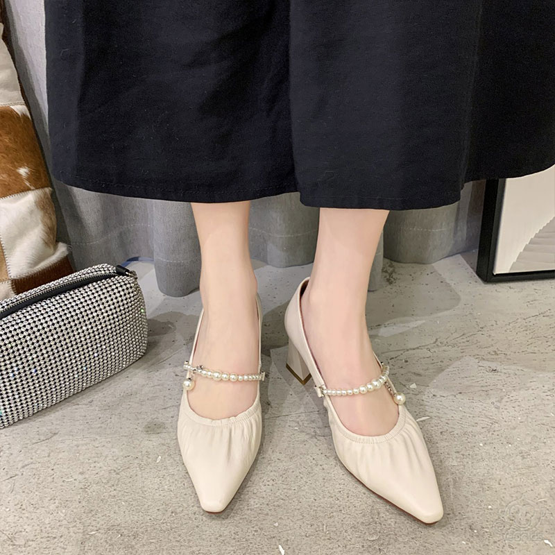 バックルハイヒール