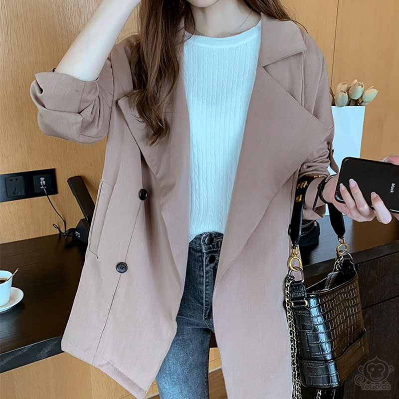 トレンディなトレンチコート