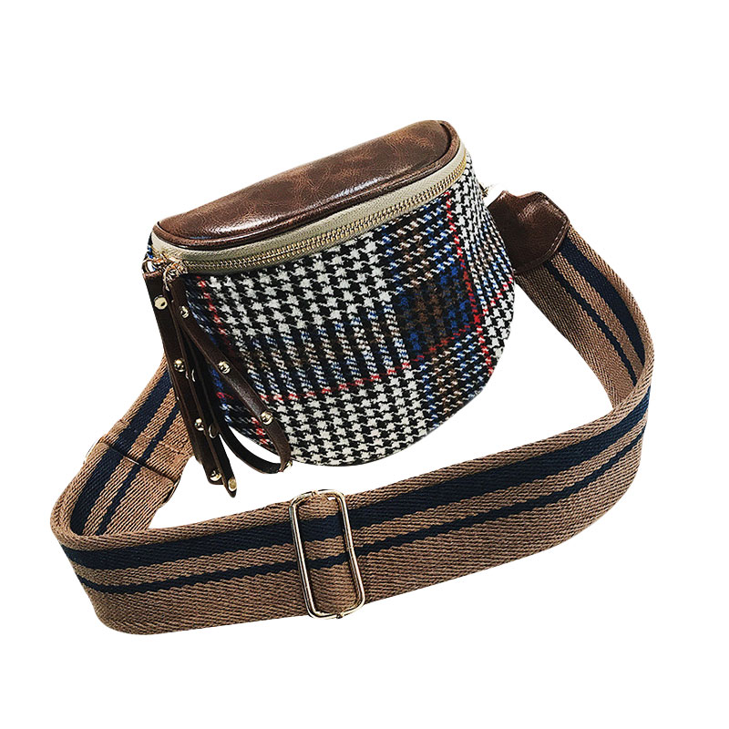 アンティーク風ショルダバッグ